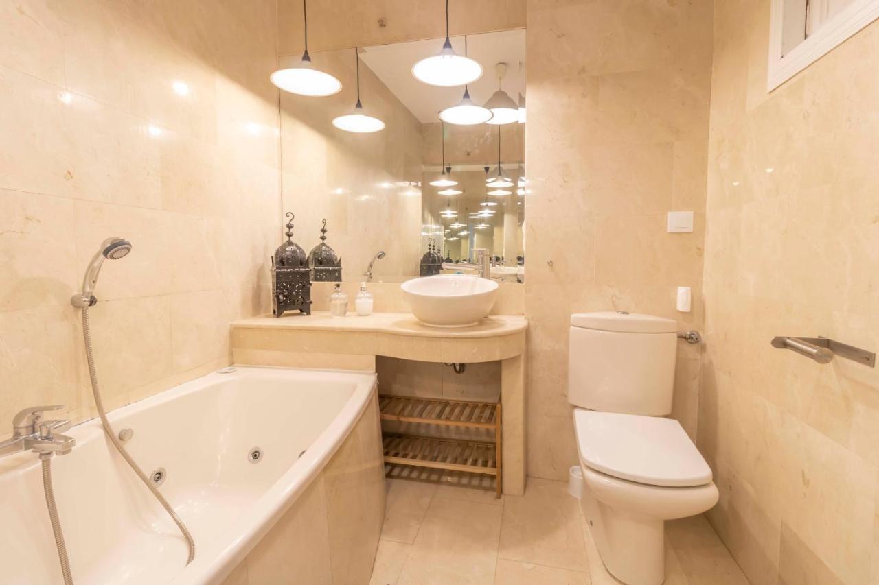House -Rooftop&Jacuzzi -StayinSewilla Zewnętrze zdjęcie
